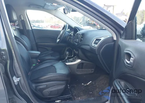 2018 Jeep Compass Latitude 4X4 from USA, damaged, VIN 3C4NJDBB0JT177399